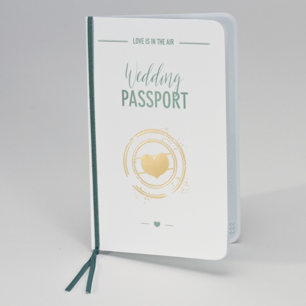 Trouwkaart Wit paspoort met groene details en goudfolie - ENG